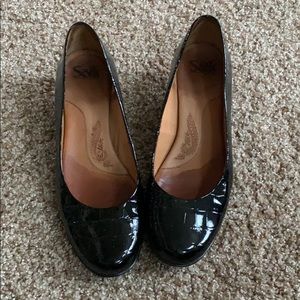 Sofft black patent kitten heels (1.5 inches)